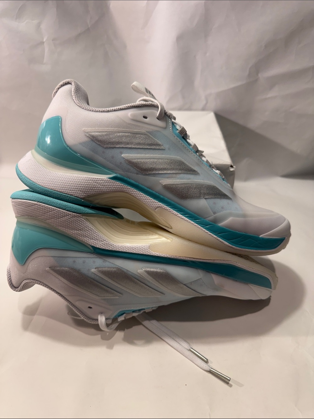 Adidas Adizero Ubersonic 5 Tennis Shoes Women’s 8.5 White Aqua new